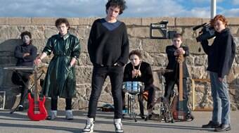 "Sing Street: Música e Sonho" propõe um olhar doce sobre o amadurecimento; leia