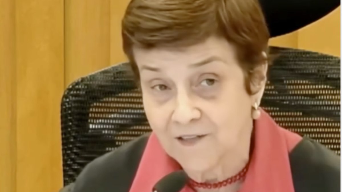 Ministra do TST Delaíde Arantes diz que momento é de 'vigilância' e que sociedade deve participar dos atos em defesa da cidadania e da democracia Ministra do TST Delaíde Arantes diz que momento é de 'vigilância' e que sociedade deve participar dos atos em defesa da cidadania e da democracia