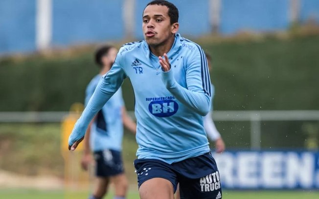 Cruzeiro resolve detalhes para saídas de Miticov e Vitinho