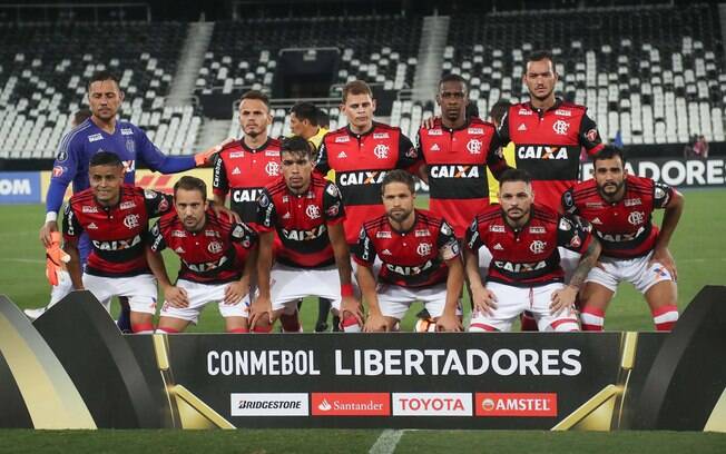 Time do Flamengo antes da partida contra o River Plate