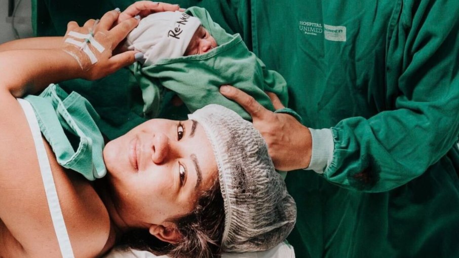 Ary Mirelle detalha nascimento do primeiro filho com João Gomes; veja fotos