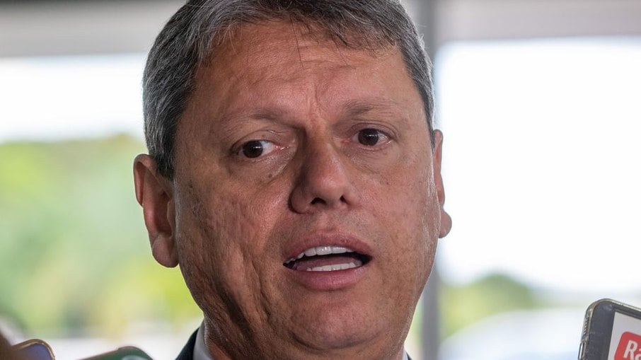 Governador Tarcísio de Freitas (Republicanos) teve agenda internacional interrompida após diagnóstico de cálculo renal