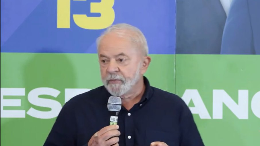Lula durante evento nesta segunda-feira (10)