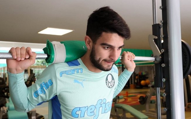 Novo camisa 9, López faz primeiro treino como jogador do Palmeiras