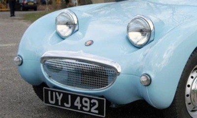 Por que alguns carros parecem estar sorrindo?