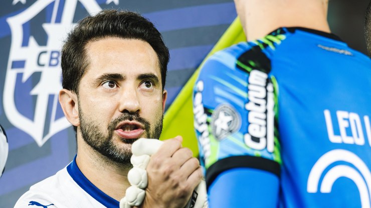 Everton Ribeiro revela câncer e cirurgia: "Vamos vencer"