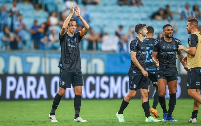 Grêmio abre vantagem na liderança do Gauchão e aumenta série de vitórias no ano