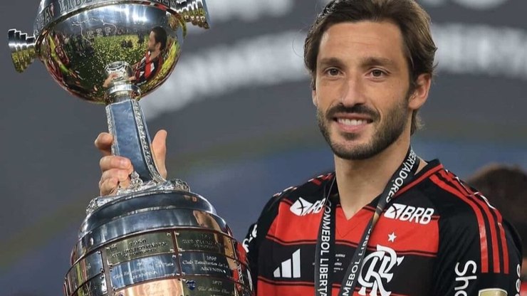 Flamengo deixa Viña fora da Intercontinental e gera polêmica
