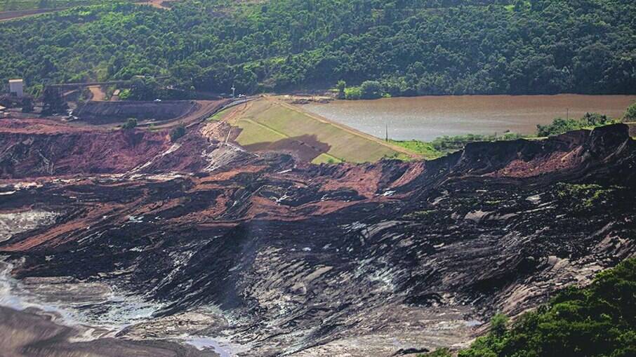 Estouro em barragem deixou centenas de mortos em Brumadinho (MG)
