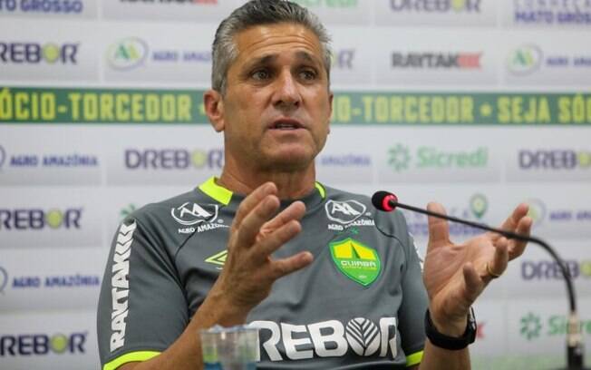 Jorginho se despede do Cuiabá com a 'sensação de dever cumprido' e diz: 'Serei mais um torcedor do Dourado'
