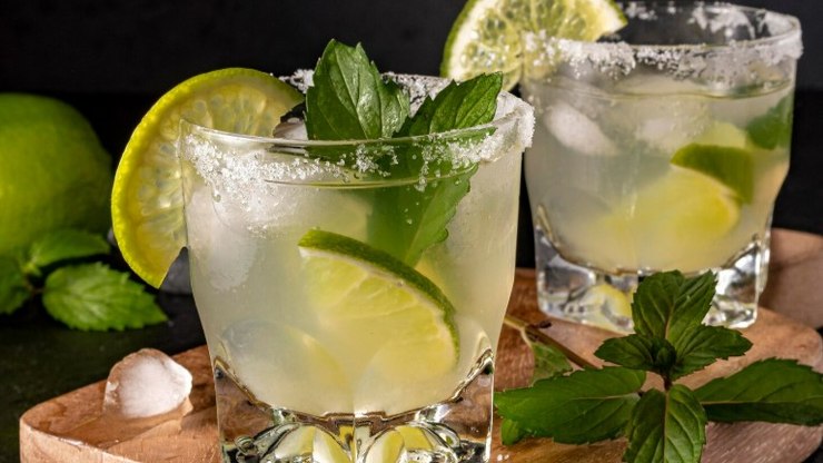 Caipirinha segura sem metanol: como evitar bebidas adulteradas?