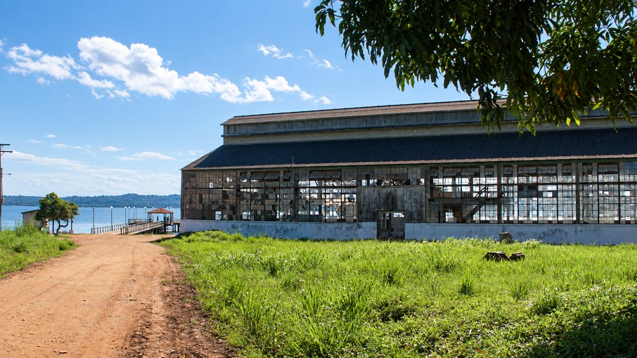 Atualmente, Fordlândia tem cerca de 1500 moradores e a maior parte da infraestrutura está abandonada