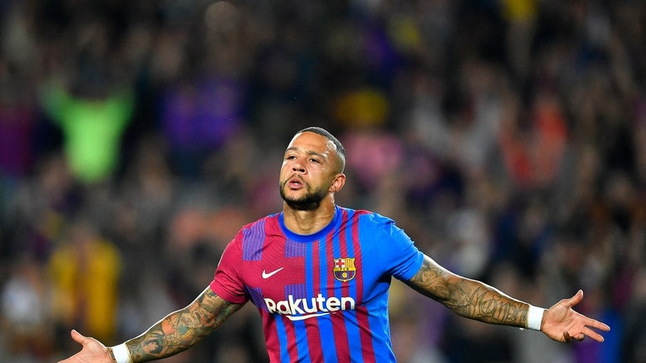 Memphis Depay defendeu as cores do Barcelona