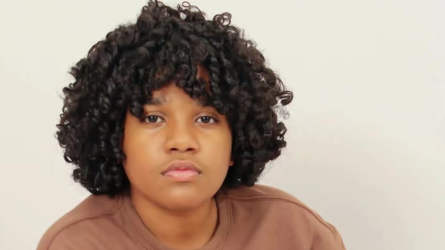 Ator interpreta Rafa, irmão do personagem vivido por Samuel Silva, em trama que aborda corrupção, tráfico e injustiças sociais