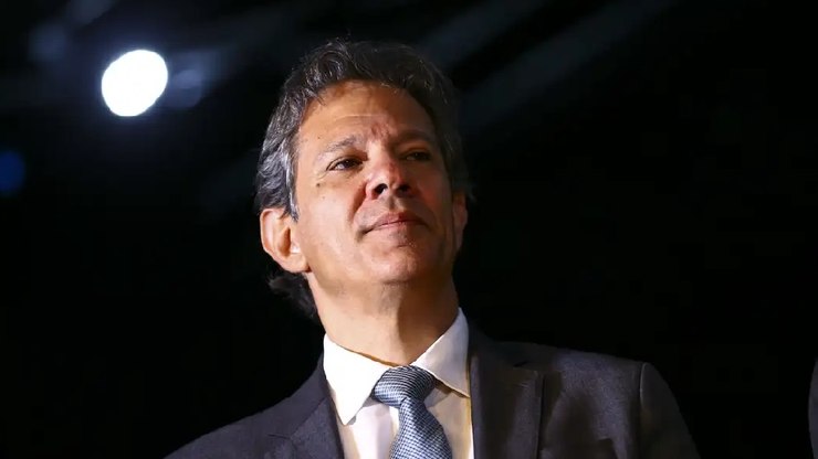 Governo mantém aumento do IOF e alerta para cortes no Orçamento; Congresso reage