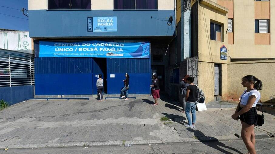 Auxílio Brasil tem previsão de começar seus pagamentos no mês de novembro.