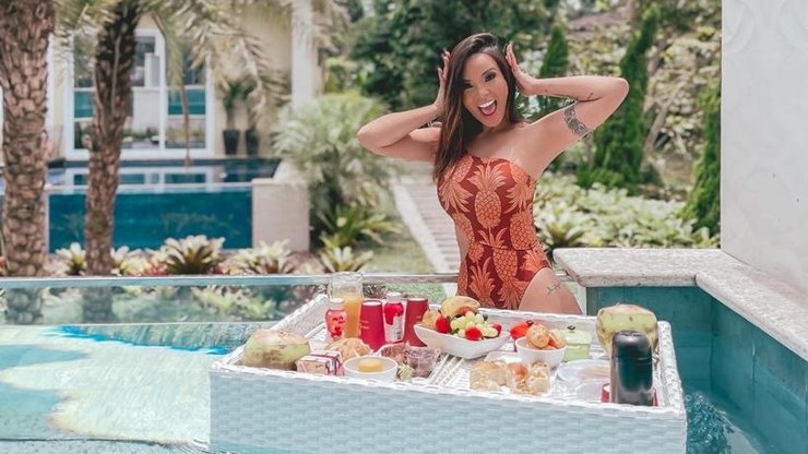 Carol Nakamura viaja para pousada "queridinha" das celebs após reality