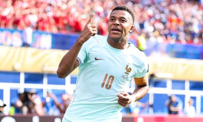 Com gola&ccedil;o, Mbapp&eacute; iguala Messi na artilharia desta Copa