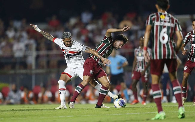 Fluminense sofreu 12 gols em seis rodadas no Campeonato Brasileiro 