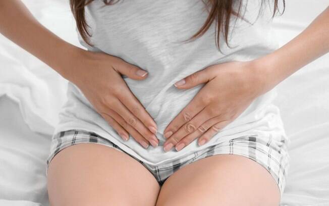 Quem tem endometriose pode ter fluxo mais intenso, sentir cólicas ou menstruar duas vezes no mês