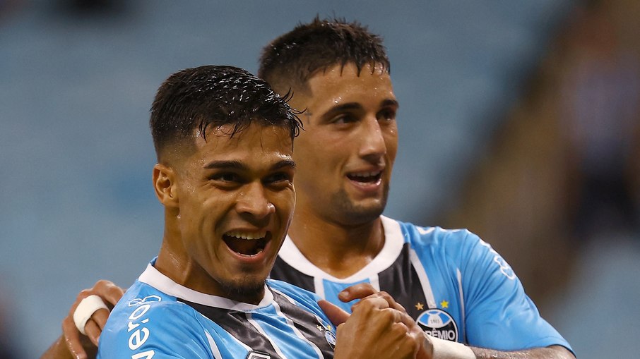 Grêmio derrota Atlético Grau e segue 100% na Copa Sul-Americana Grêmio derrota Atlético Grau e segue 100% na Copa Sul-Americana