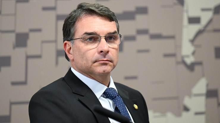 Flávio previa Bolsonaro em  documentário na casa de Vorcaro