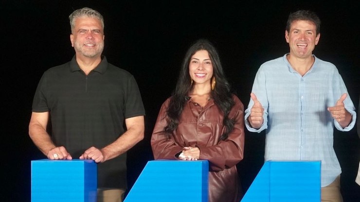 Brasileiros Frederico Lapenda, Ingrid Ohana e Pablo Spyer compartilham suas trajetórias no palco do WHY Talks, na Grécia