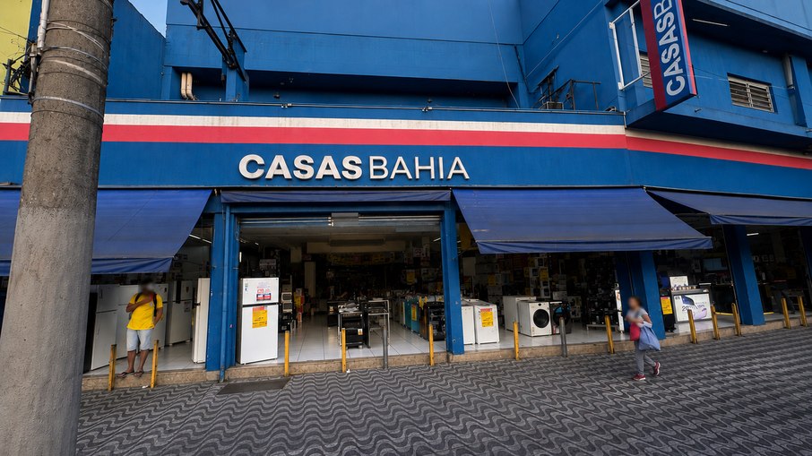 Casas Bahia enfrenta ações de despejo de lojas e galpões Casas Bahia enfrenta ações de despejo de lojas e galpões