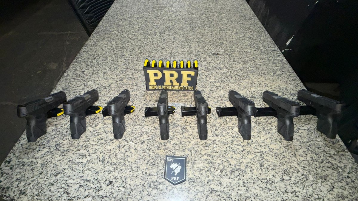 Passageira é presa com oito pistolas em ônibus na BR-153 - QTU Questões do Universo