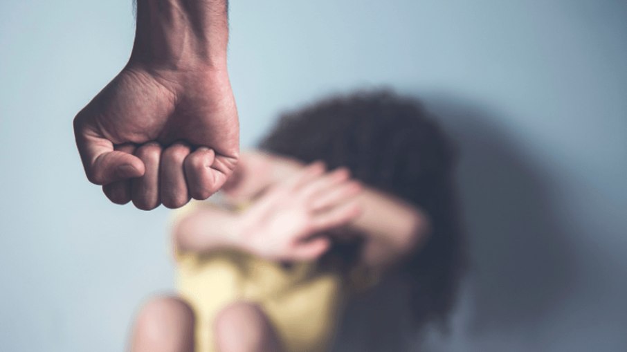 Mulheres usam novos códigos para alertar agressões à polícia