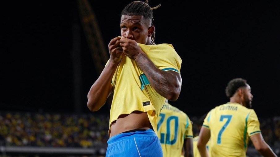 Danilo pela Selção Brasileira