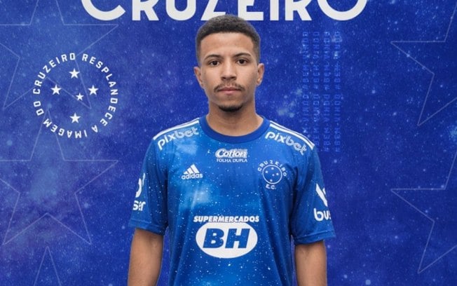 Atacante Marquinhos Cipriano é anunciado pelo Cruzeiro