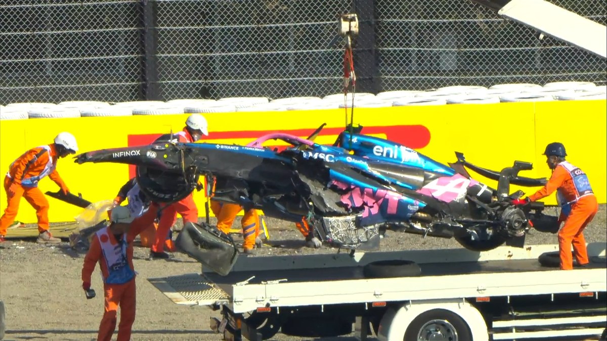 Carro de Jack Doohan ficou destruído após a batida Carro de Jack Doohan ficou destruído após a batida