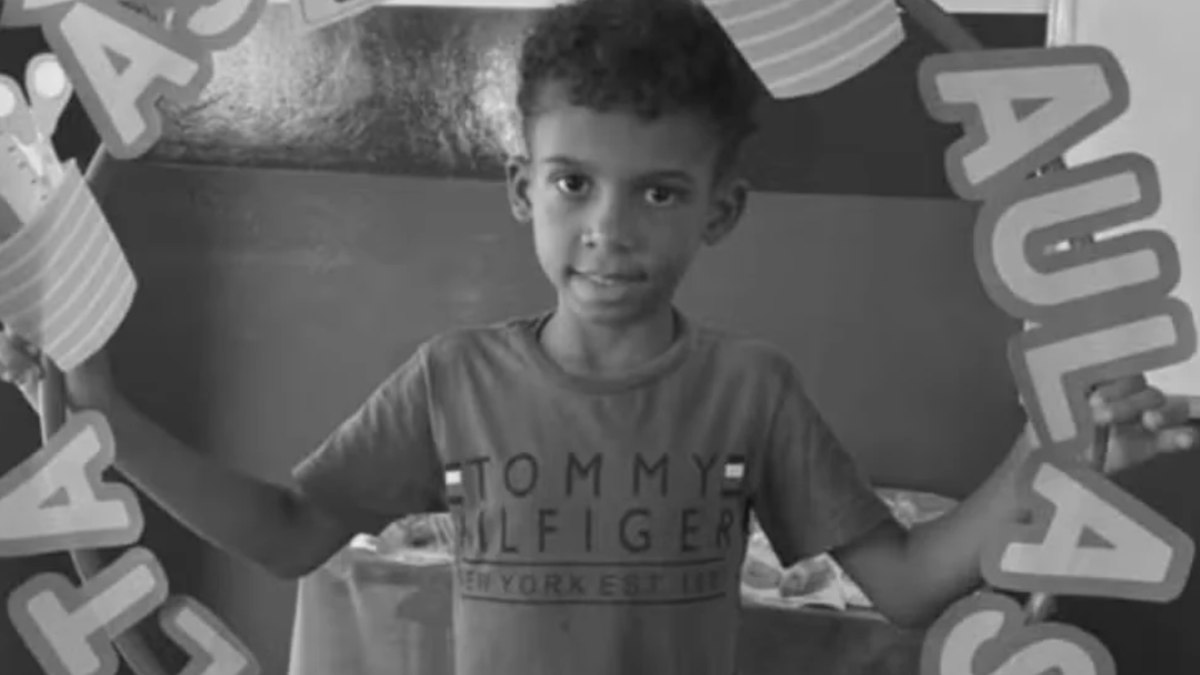 Menino de 7 anos morto após atropelamento na GO-108 é velado