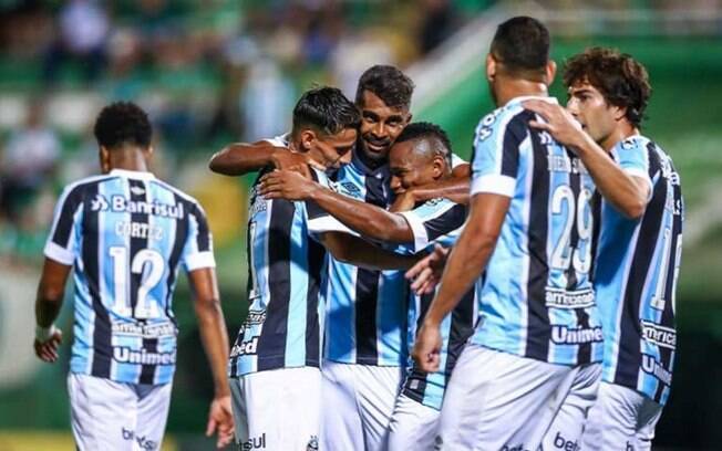 Grêmio vence, mas continua 'distante' para sair da zona de rebaixamento