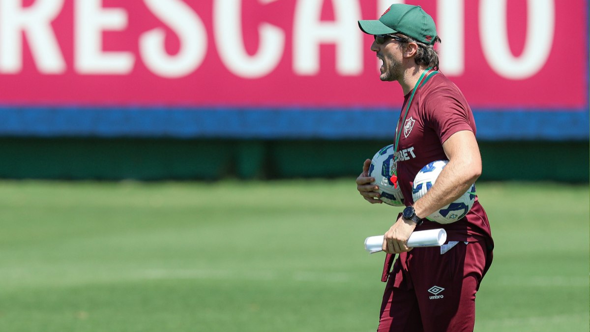 Zubeldía comanda treino do Fluminense