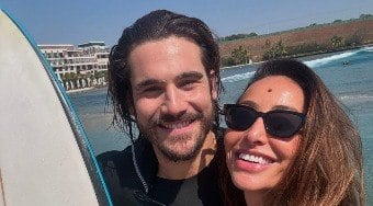 Nicolas Prattes assume noivado com Sabrina Sato no 