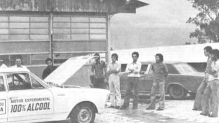 Primeiro carro 100% a álcool no Brasil foi criado por estudantes