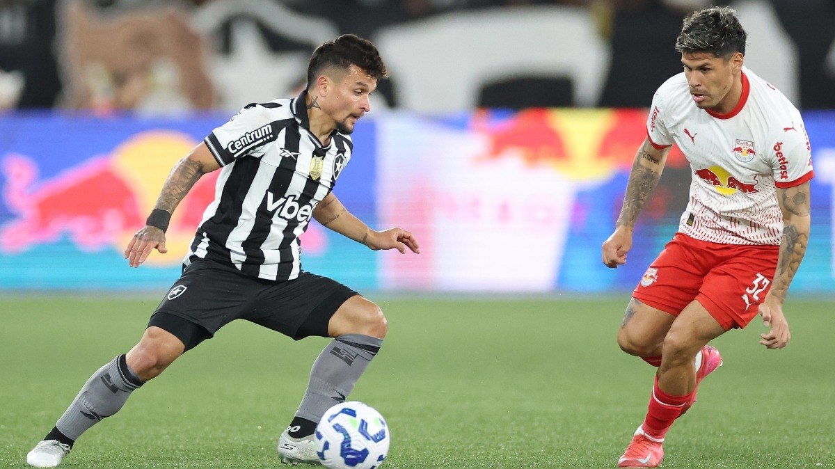Botafogo%20bate%20Bragantino%20em%201%C2%AA%20vit%C3%B3ria%20de%20Ancelotti%20no%20Nilt%C3%A3o