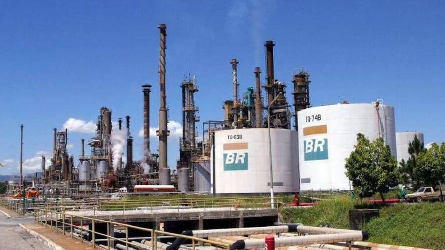 Cade aprova venda da refinaria Reman, da Petrobras, para grupo Atem