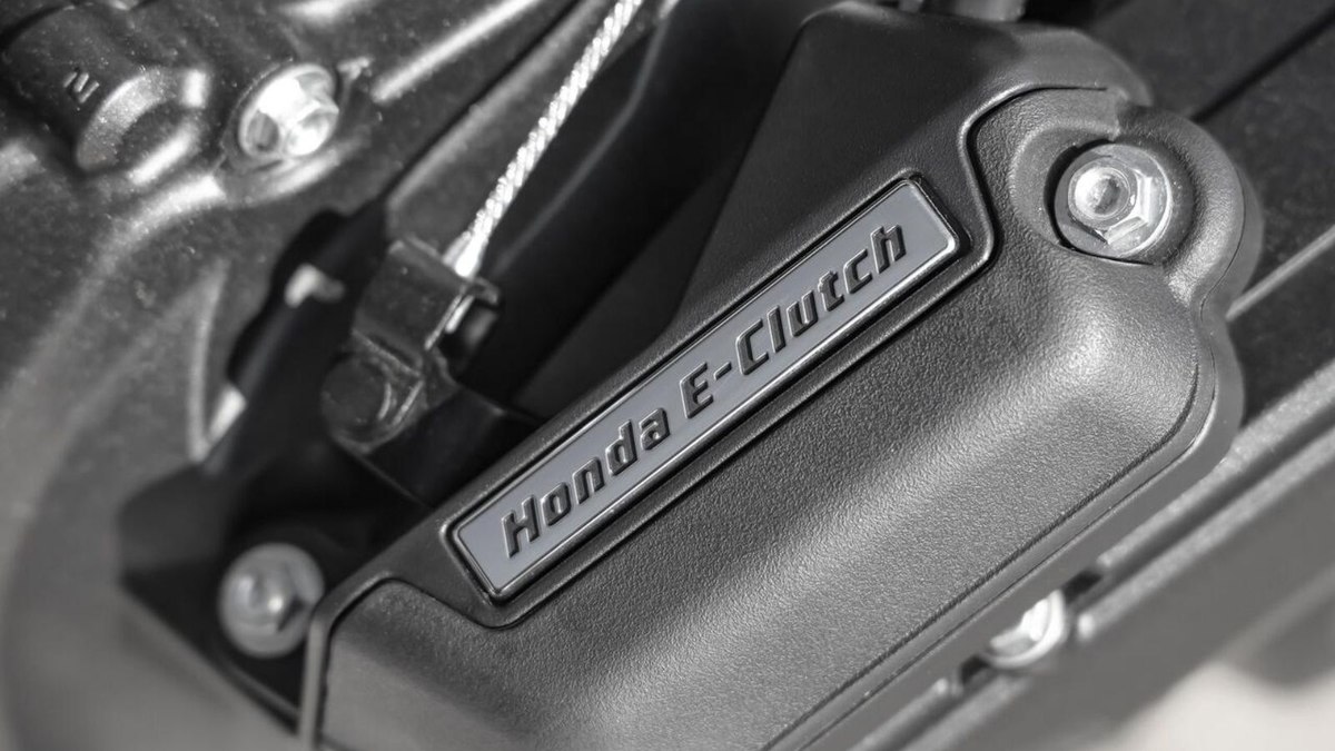 Honda lança CB 650R com E-Clutch e renova estilo Neo Sports Café
