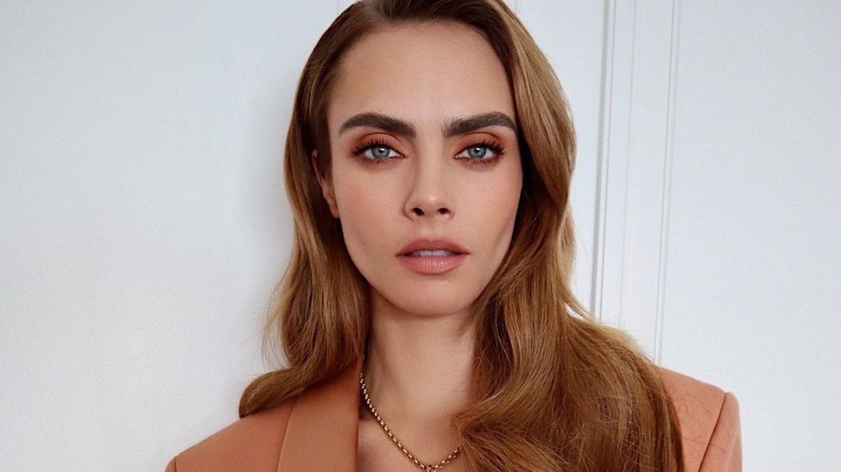 Cara Delevingne é uma modelo, atriz e empresária britânica de 30 anos 