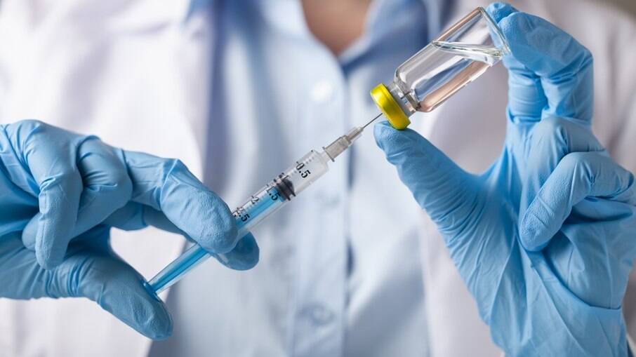 Jovens que não pertencem ao grupo prioritário receberam primeira dose da vacina