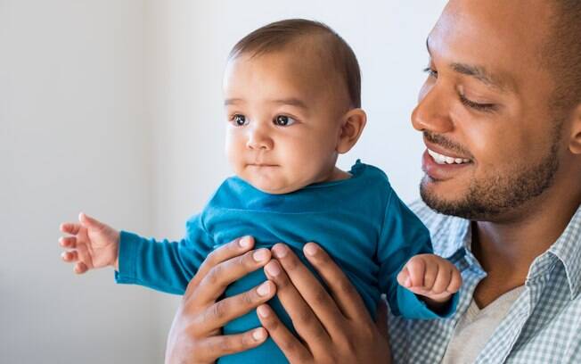 O pai deve ser tão presente na vida do filho quanto a mãe