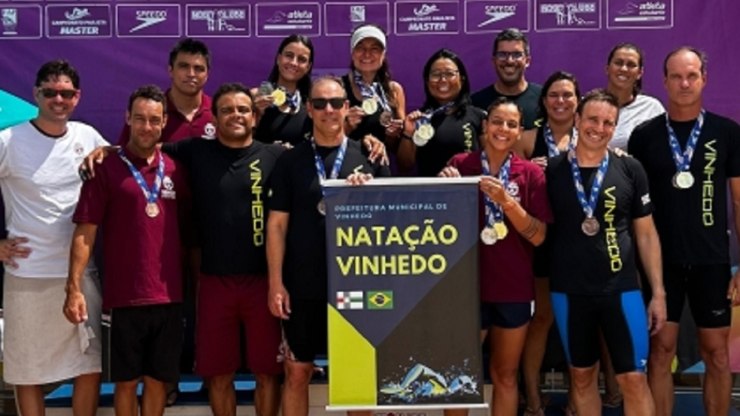 Natação máster bate recorde histórico em campeonato paulista