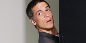 Conheça a peça de teatro que colocou Mateus Solano em polêmica