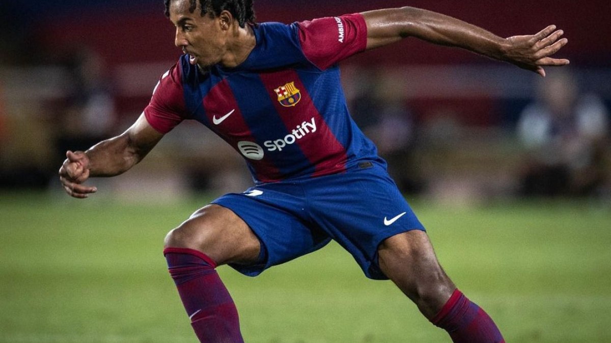 Jules Koundé se torna desfalque no Barcelona Jules Koundé se torna desfalque no Barcelona