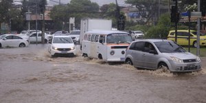 Chuva com raios deve atingir o Rio nesta terça-feira (24)