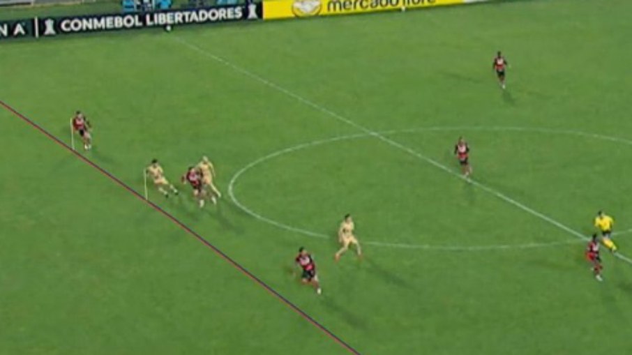 Arbitragem marca impedimento polêmico em Cusco x Flamengo