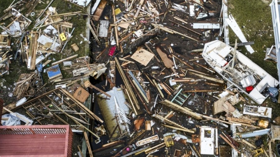 Casas destruídas pelo furacão Helene em Horseshoe Beach, na Flórida, sudeste dos EUA, em foto de 28 de setembro de 2024